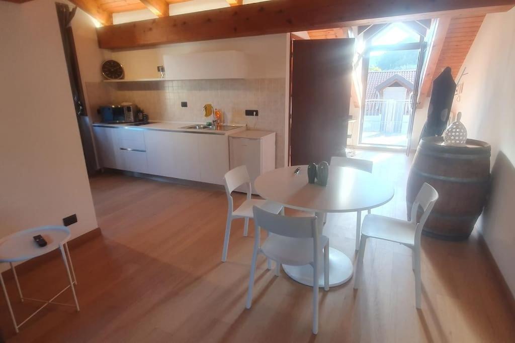 Charming 2.5Room Flat In Center Of Monforte dʼAlba Exterior foto