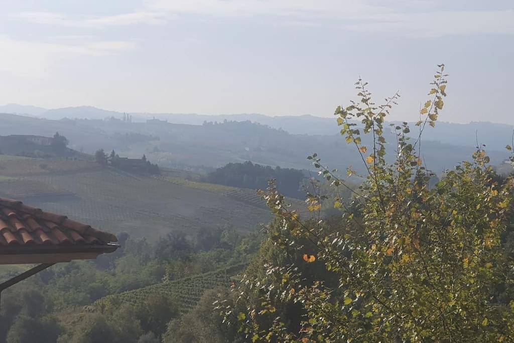 Charming 2.5Room Flat In Center Of Monforte dʼAlba Exterior foto